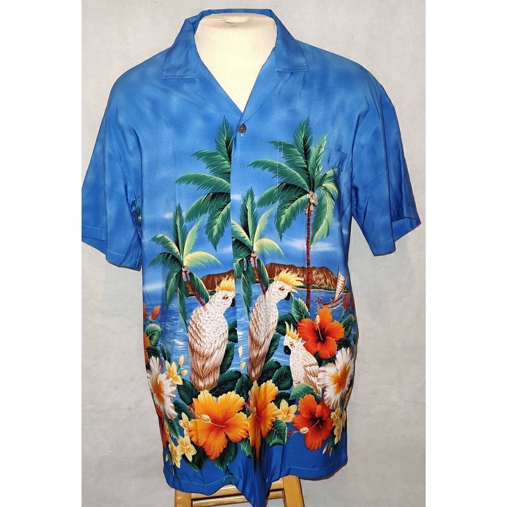ULUWATU Button up TROPICAL HAWAIIAN men's shirt Size Large. Floral w birds Cocka